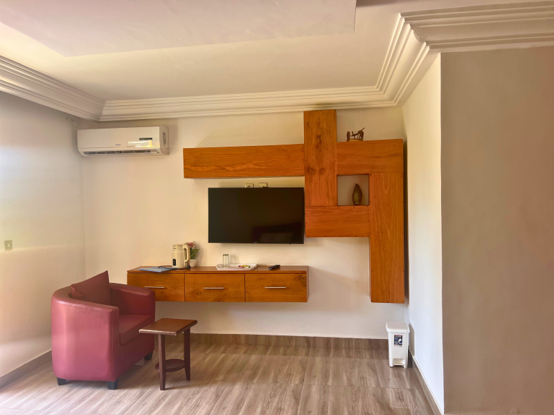 CHAMBRE MOYEN STANDING